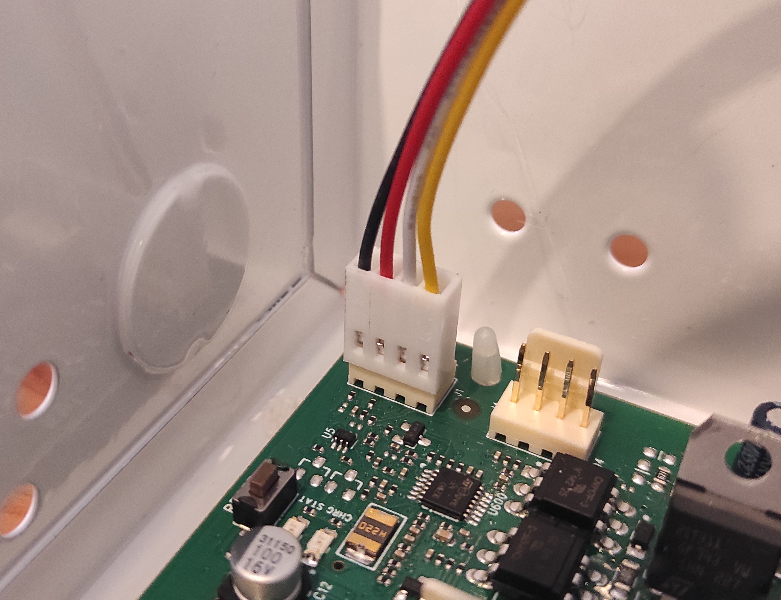 CRP2B Cable on Paradox Serial Port